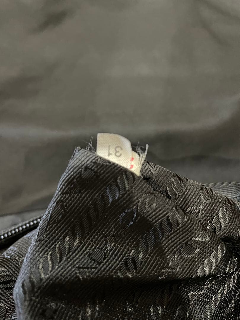 PRADA テスート ミニメッセンジャーバッグ 三角ロゴプレート NERO