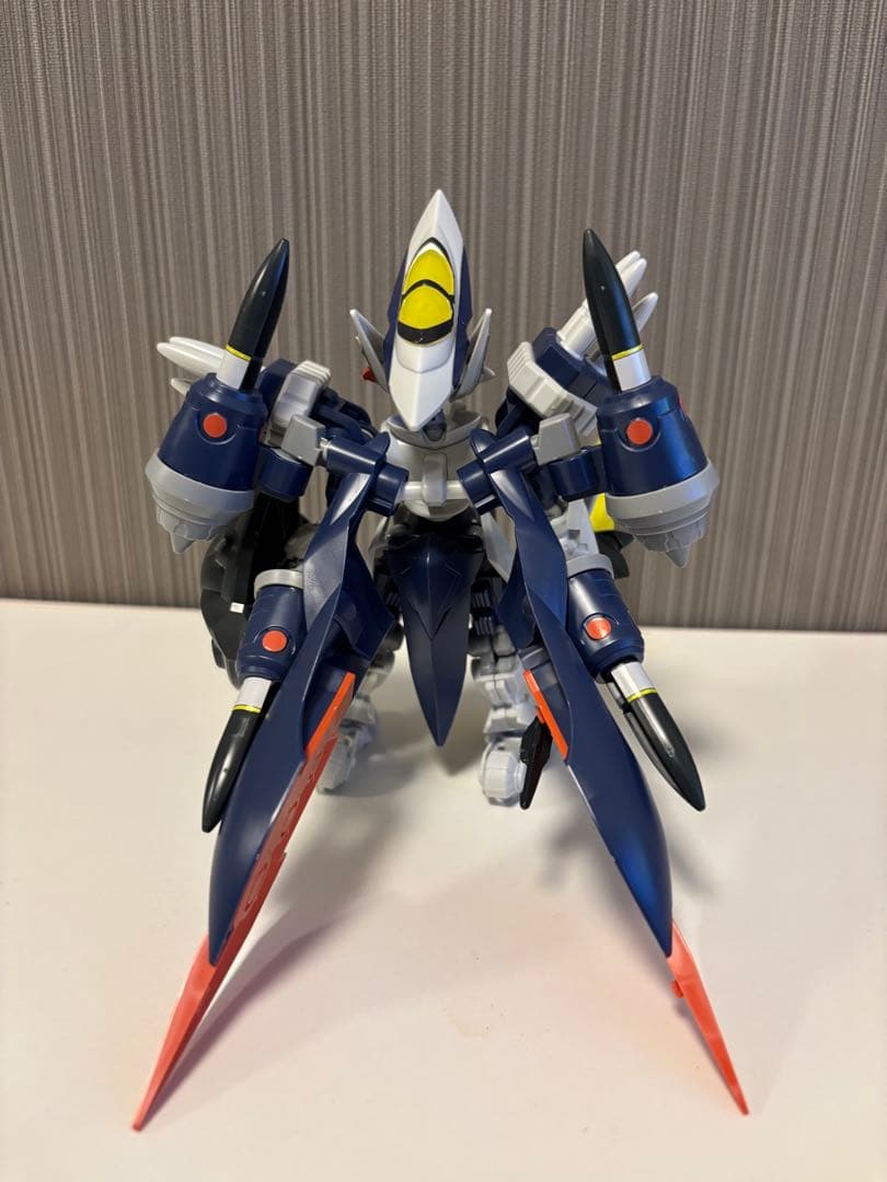【値下げ】LBX ダンボール戦機　ミゼルオーレギオン/オーレギオン　ジャンク品