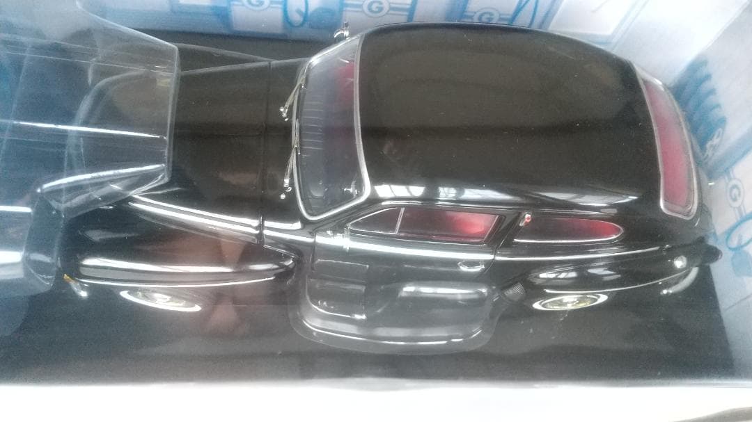 Revell ボルボ PV 544 ミニカー 1/18 ブラック - メルカリ