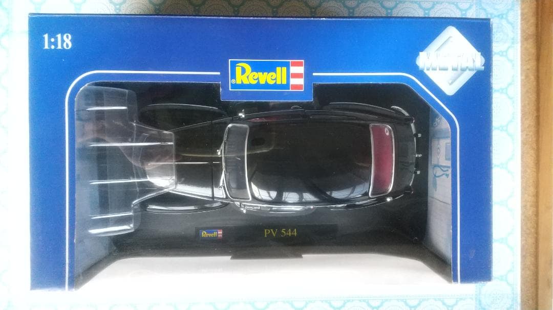 Revell ボルボ PV 544 ミニカー 1/18 ブラック - メルカリ