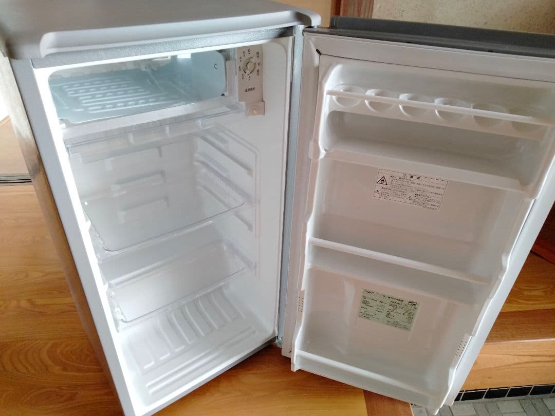 AQUA 冷蔵庫 75リットル AQR-81E