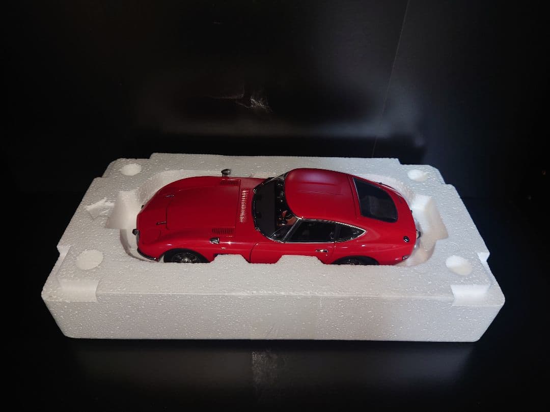 ミニカー 1/18 TOYOTA 2000ft Coupe