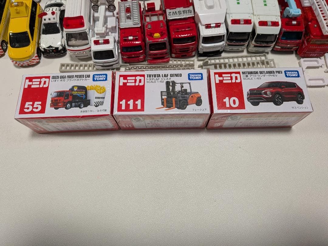 トミカ 中古 59個 新品 3個 トミカ以外 29個 計 91個