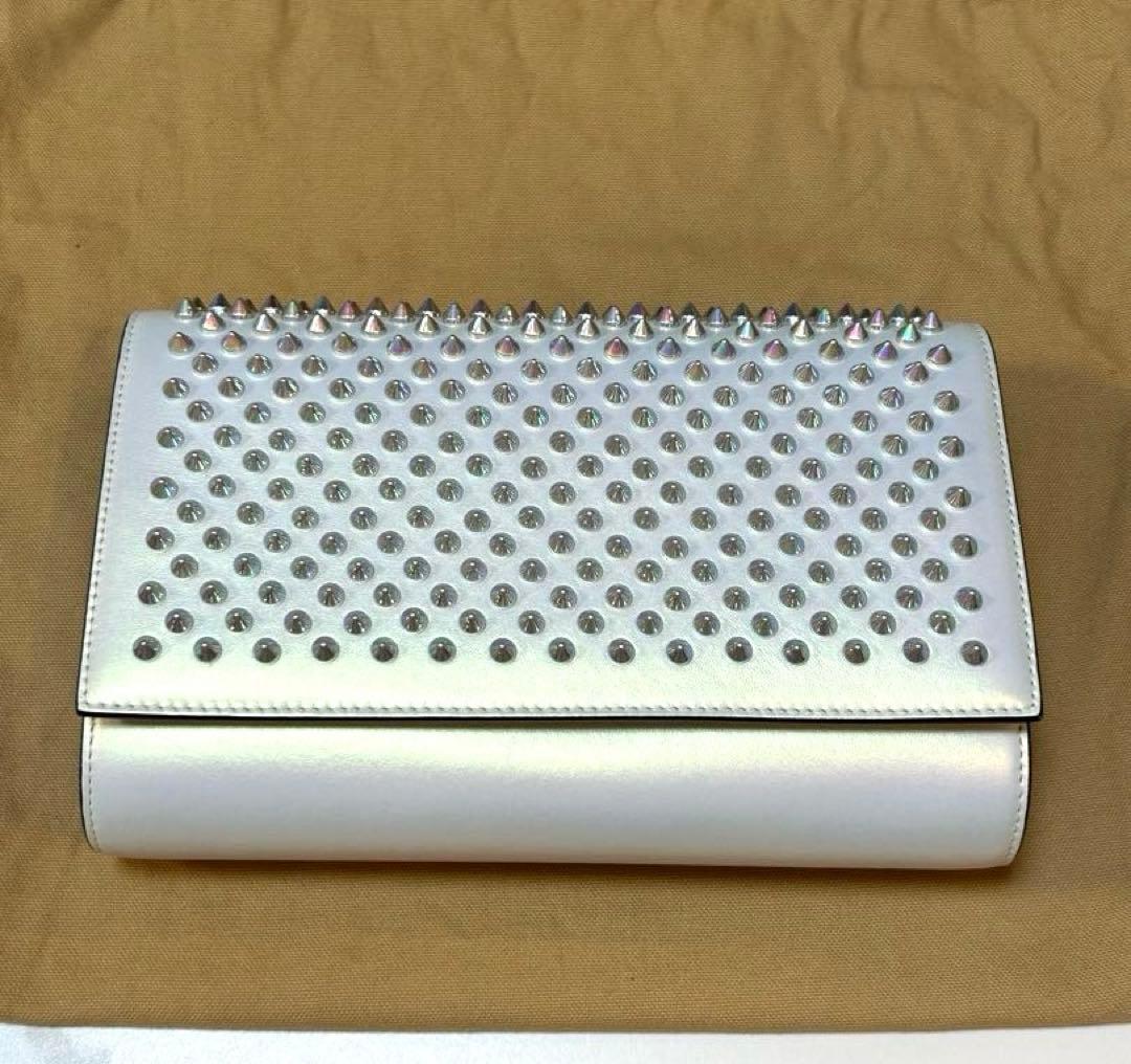 新品未使用　正規店購入　ルブタン パロマ スタッズ クラッチショルダーバッグ