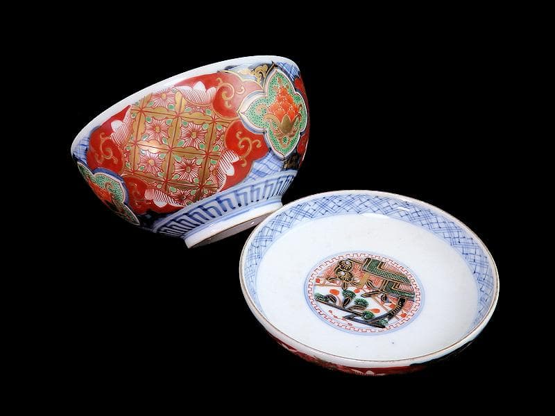 古伊万里　金襴手　七宝紋に菊花四方襷紋の図　大振蓋茶碗　A531AS-CJb