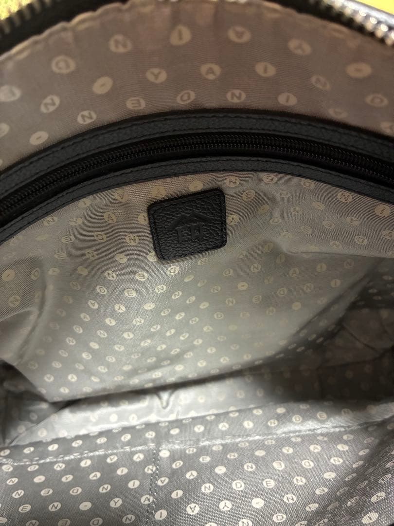 極美品　印傳屋 リカレア 雪の結晶　ショルダーバッグ