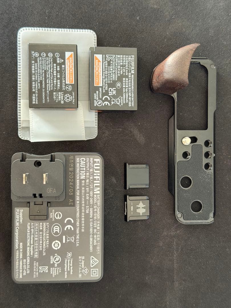 FUJIFILM X100VI •4月までの保証付き+おまけ多数 - メルカリ