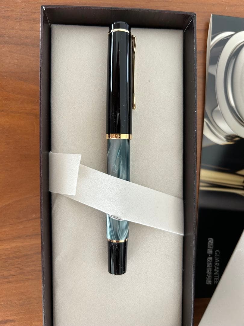 みやさと様】Pelikan 万年筆 グリーンマーブル インク付き