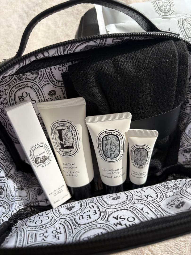 カタール航空×Diptyque アメニティセット - メルカリ