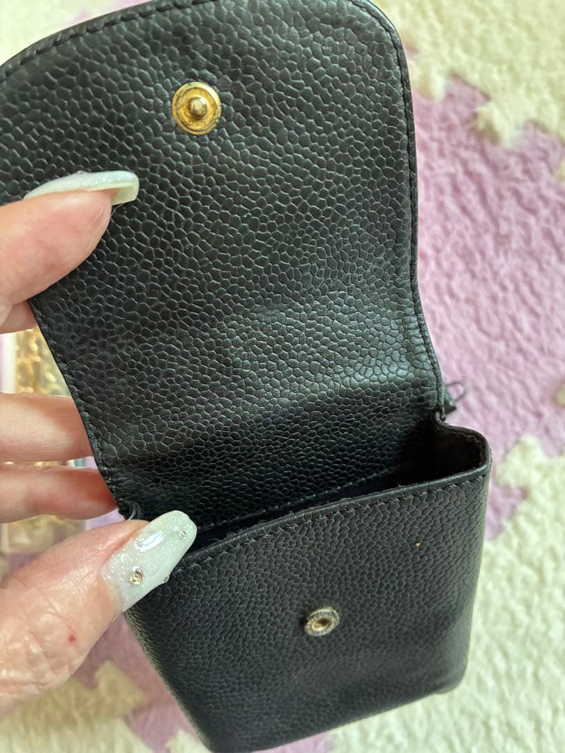 CHANEL ブラックレザーポーチ シガレットケース チェーン付き - メルカリ