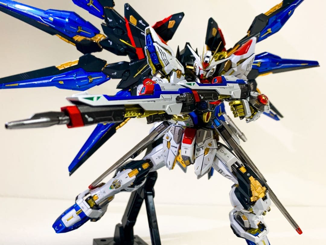 MGEX ストライクフリーダムガンダム　塗装済み完成品