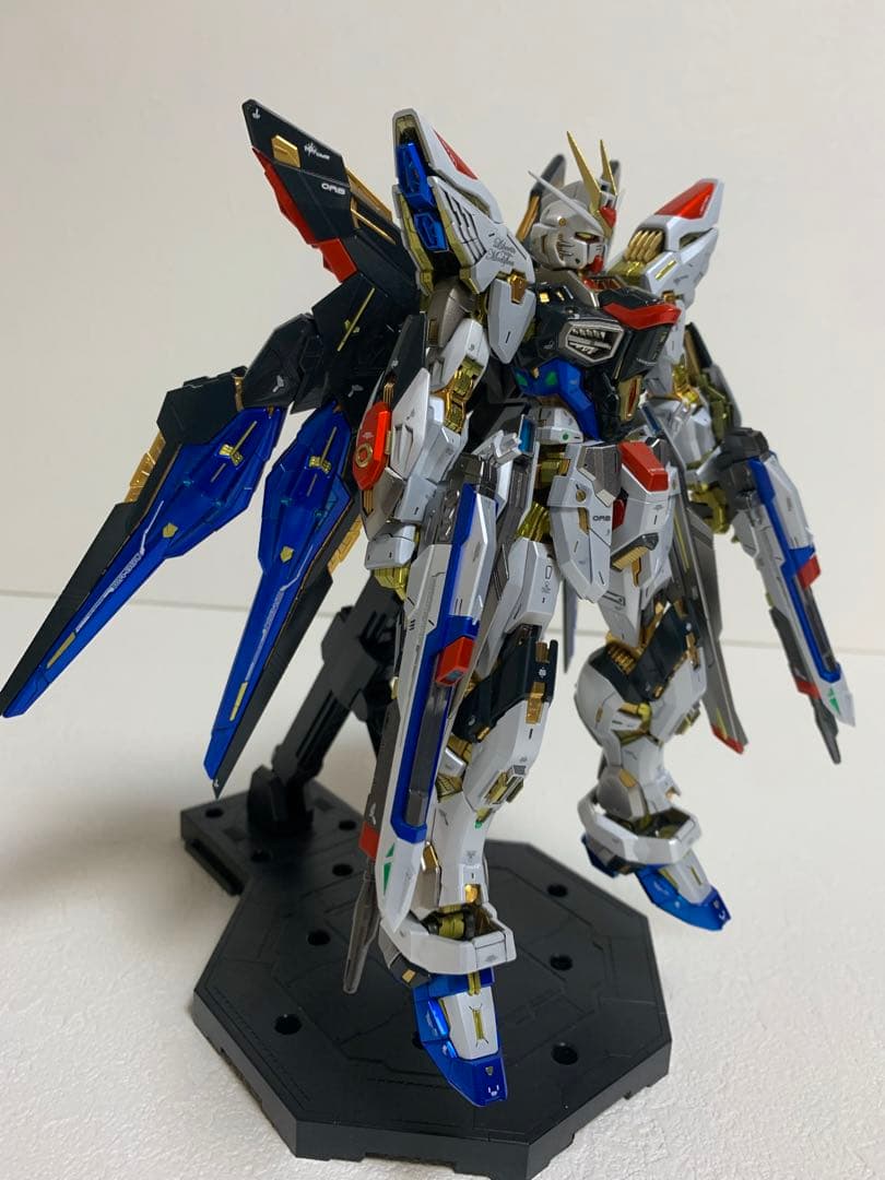 MGEX ストライクフリーダムガンダム　塗装済み完成品