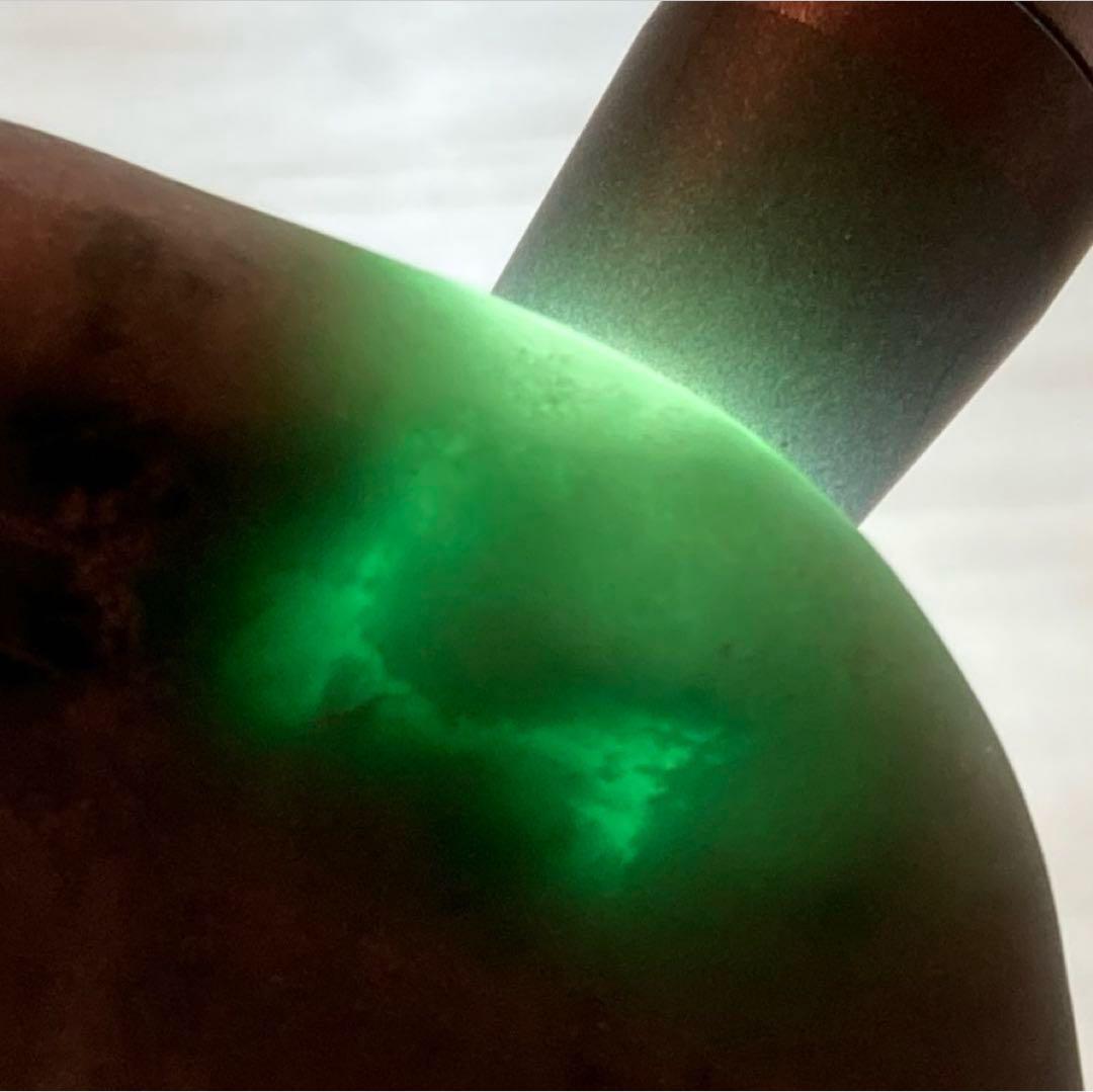 【専用品】糸魚川翡翠　翡翠　白×ロウカン翠　原石　47.7ｇ