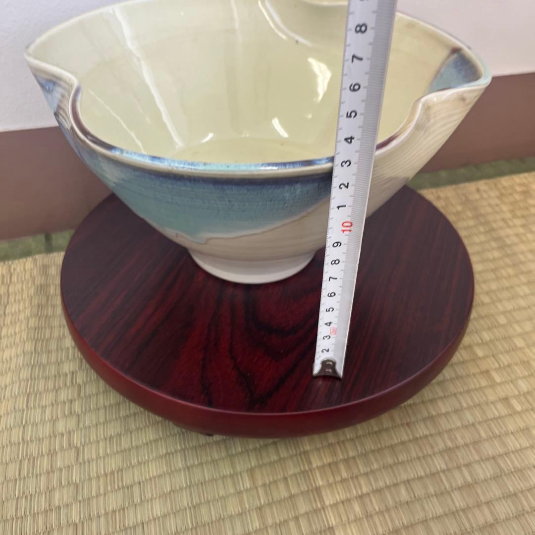 美濃焼琥山窯青白磁 模様 飾り壺 花瓶 花器 64