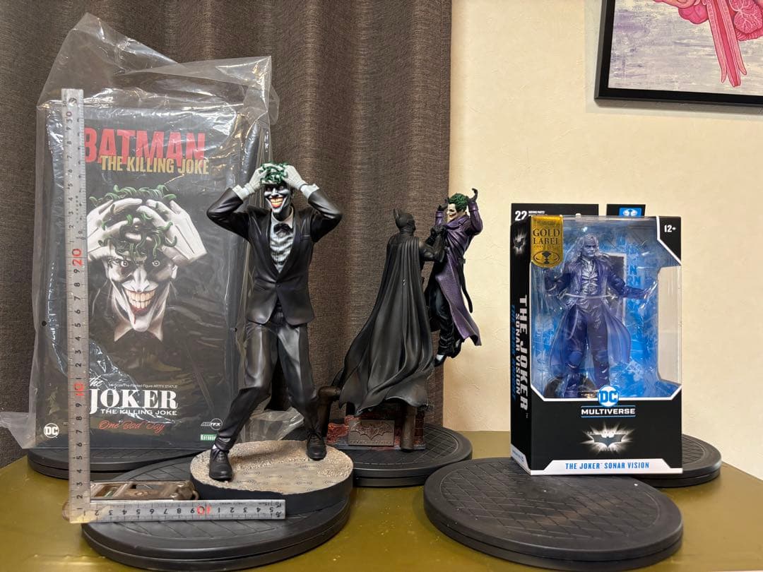 ジョーカー フィギュア バットマン: ザ・キリング・ジョーク 他 3品セット
