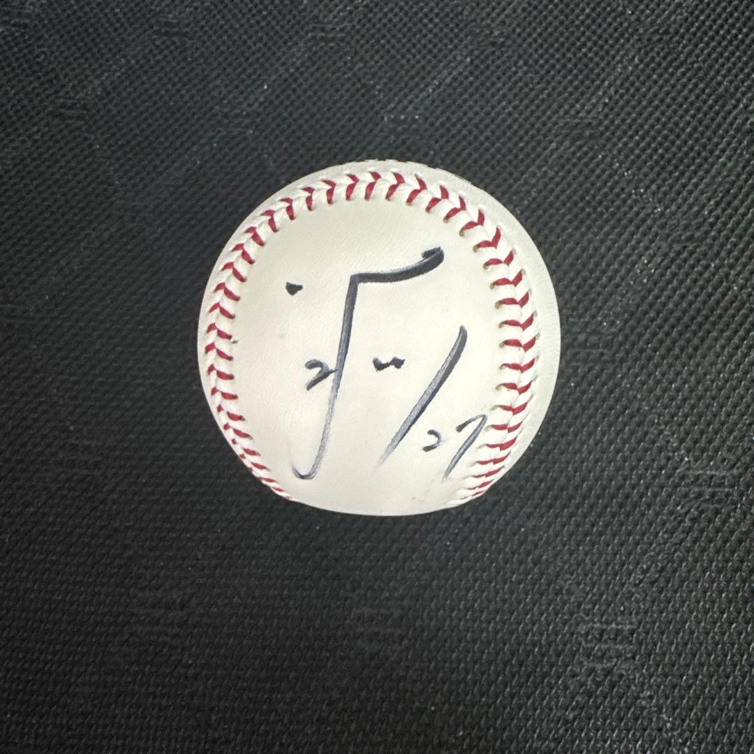 読売ジァイアンツ #27 岸田行倫 投げ入れ直筆サインボール - メルカリ