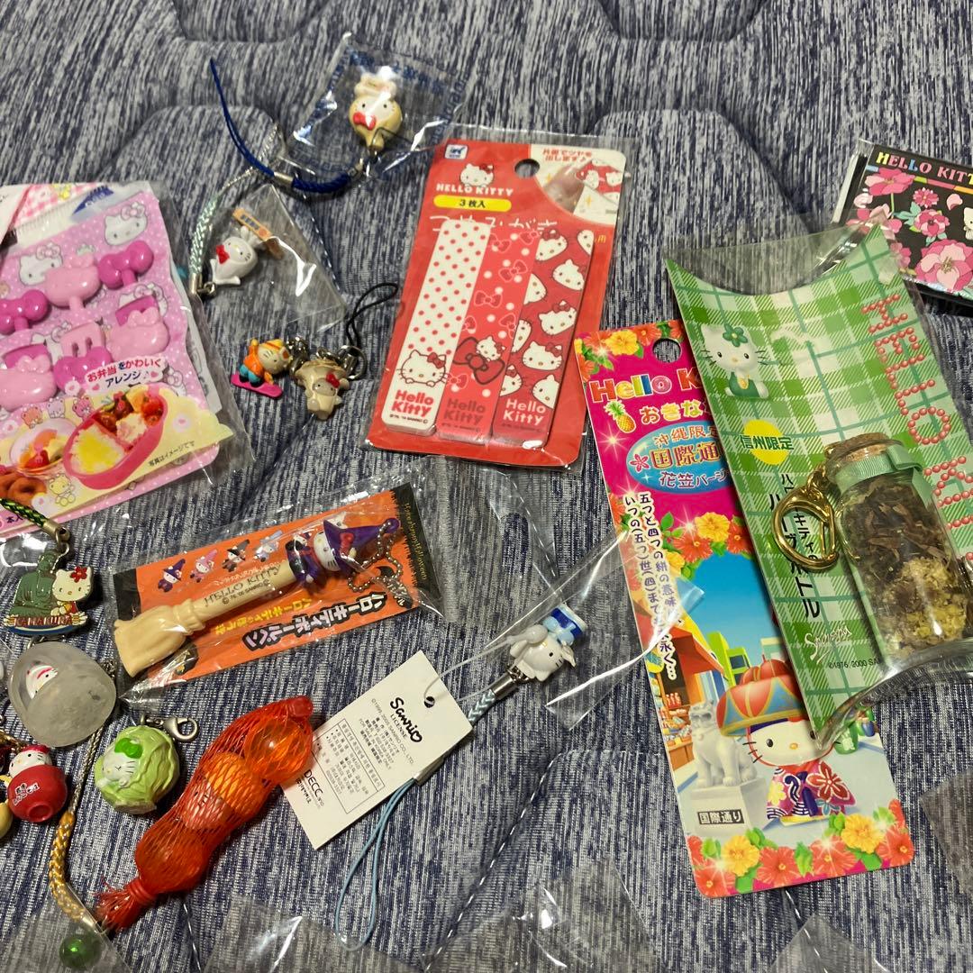 ハローキティご当地キティセット根付やストラップなど