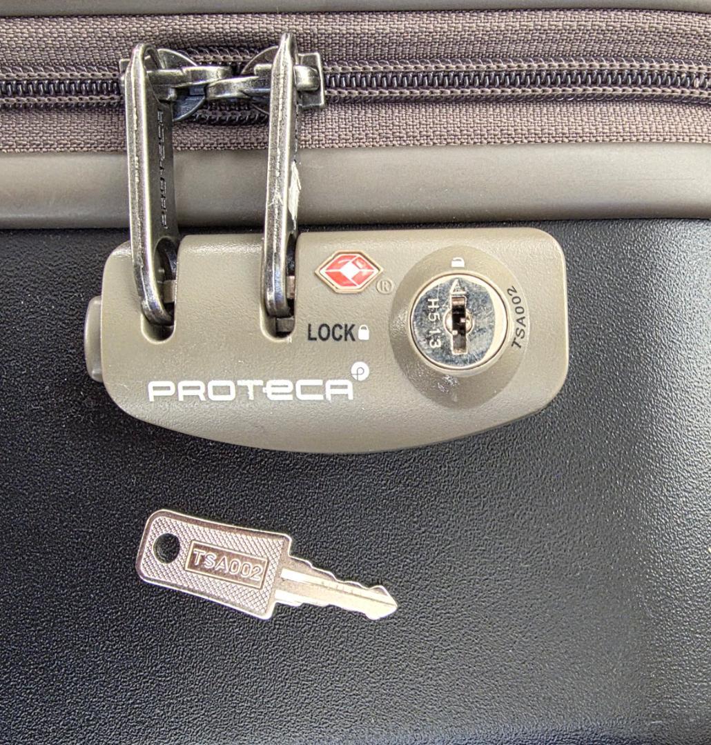 プロテカ スーツケース フラクティII 64L 3.6kg 日本製 超軽量