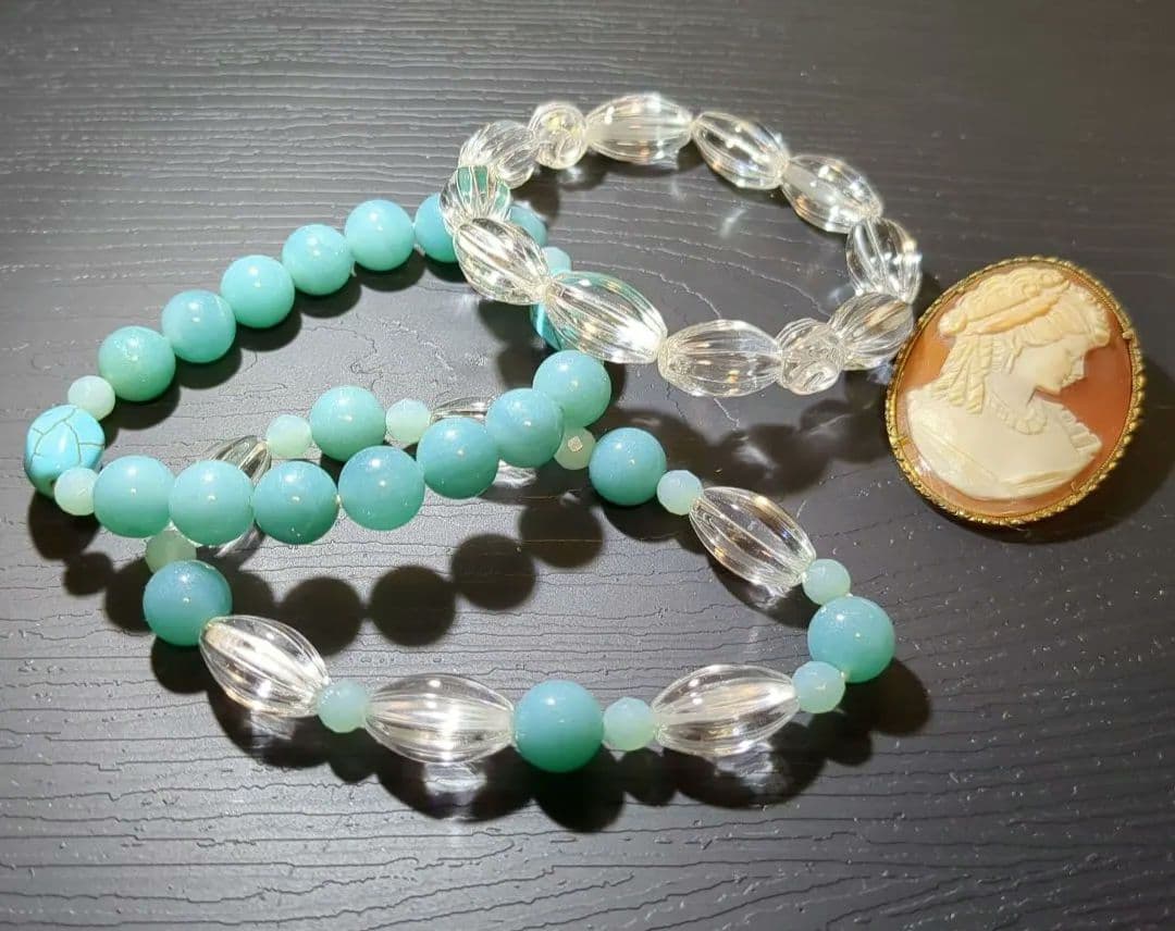 多様なデザインのアクセサリーセット