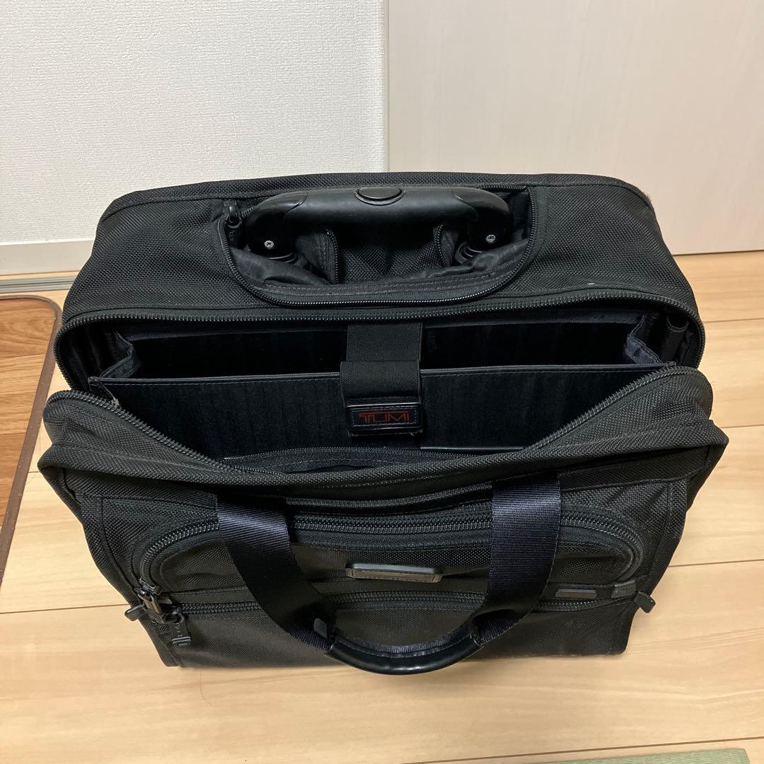 TUMI 26102DH ハンドル収納式2輪キャリーケース 中型