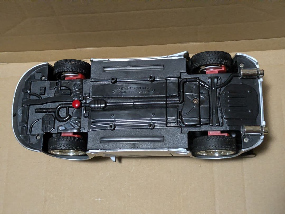 三菱エクリプス　ミニカー