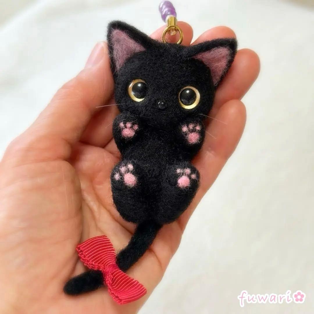 羊毛フェルト 猫 黒猫 ころんと甘えんぼ♡ しっぽリボン ハンドメイド