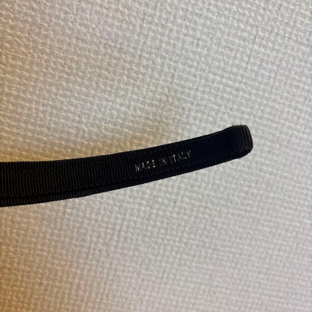 フェラガモ　カチューシャ　シルバー　リボン