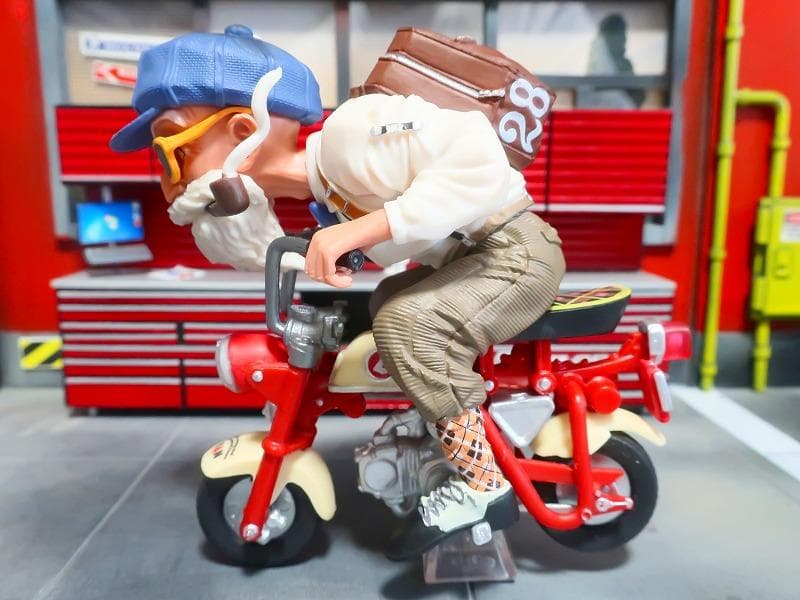 B-SIX STUDIO 鳥山明 フィギュア x ホンダ モンキー B-SIXスタジオ