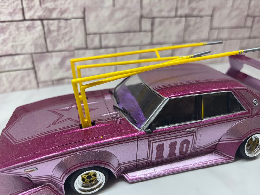 アオシマ ケンメリ4ドア 完成品 1/24 メタリックレッド