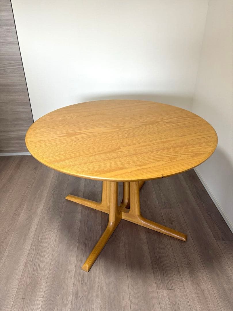 Ryo　円形ダイニングテーブル(OR-02) 起立木工