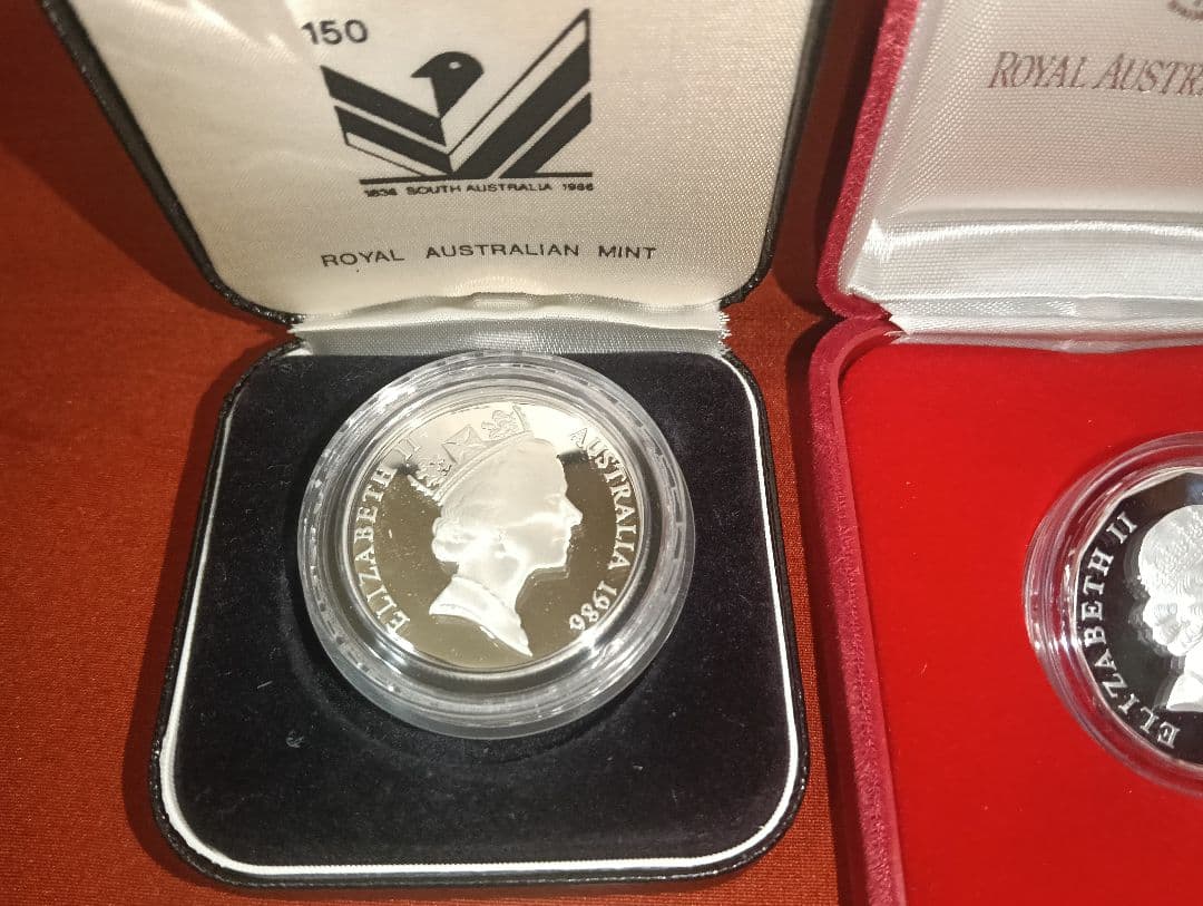 k*i様 希少 オーストラリア記念銀貨2種＆純銀製ビンテージ ベル型