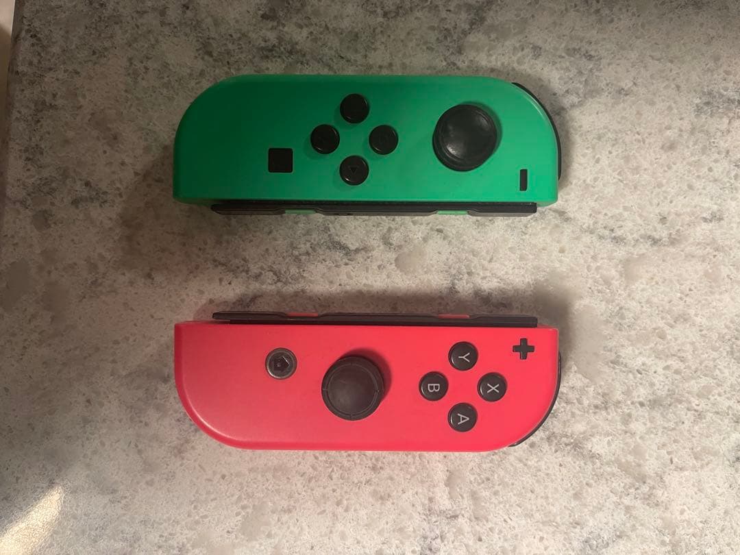 Nintendo Switch 赤・緑 本体