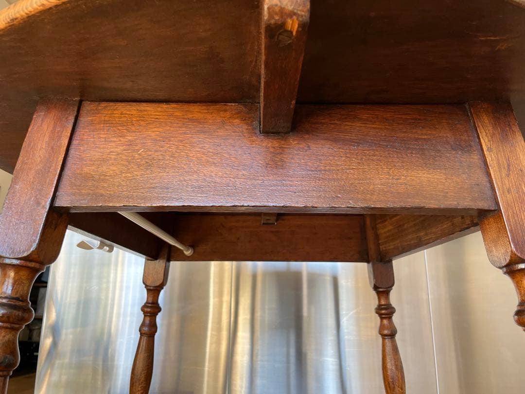 ラウンドテーブル　ろくろ脚　円卓　ヴィンテージ　アンティーク