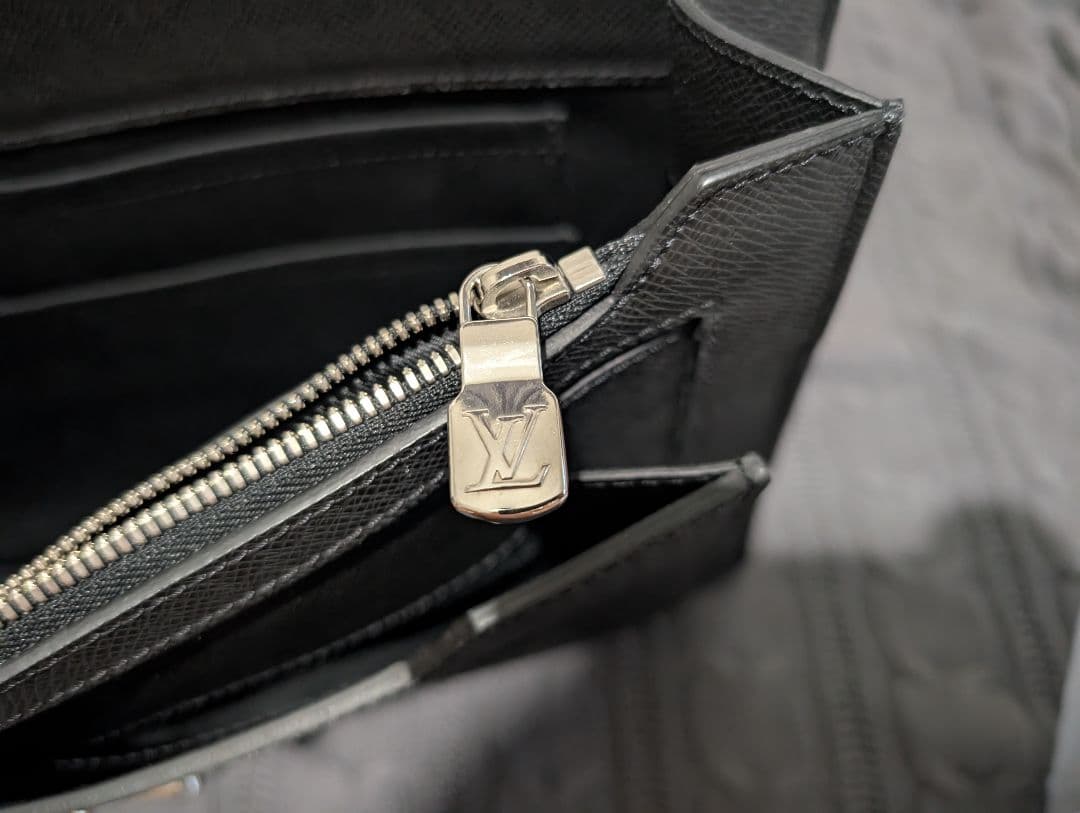 Louis Vuitton タイガ アソシエカルターブル2 ビジネスバッグ