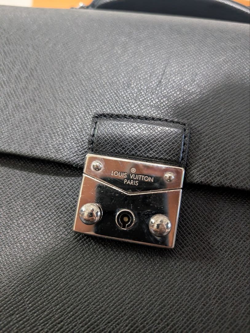 Louis Vuitton タイガ アソシエカルターブル2 ビジネスバッグ