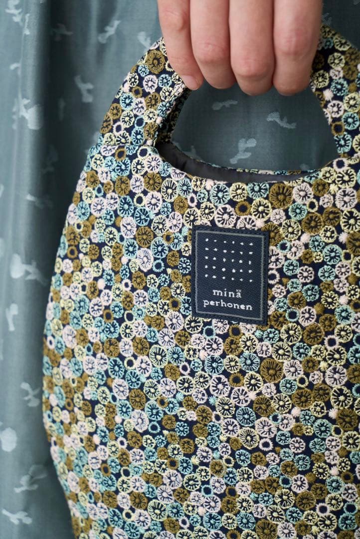minä perhonen （ミナペルホネン）skyful uzura bag