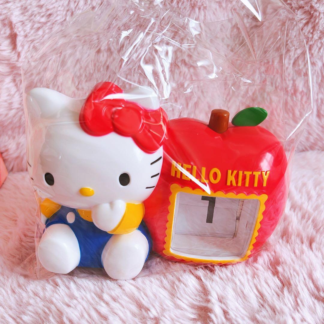 希少レア　ハローキティ　パタパタカレンダー　ペンスタンド付き　2006 サンリオ