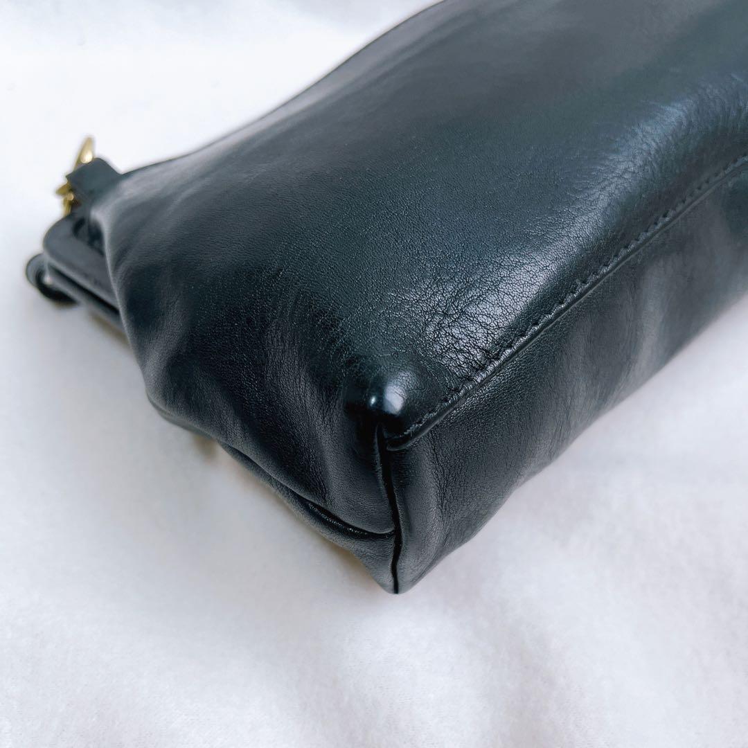 林檎　イルビゾンテ 黒 レザー クラッチバッグ がま口 ショルダー