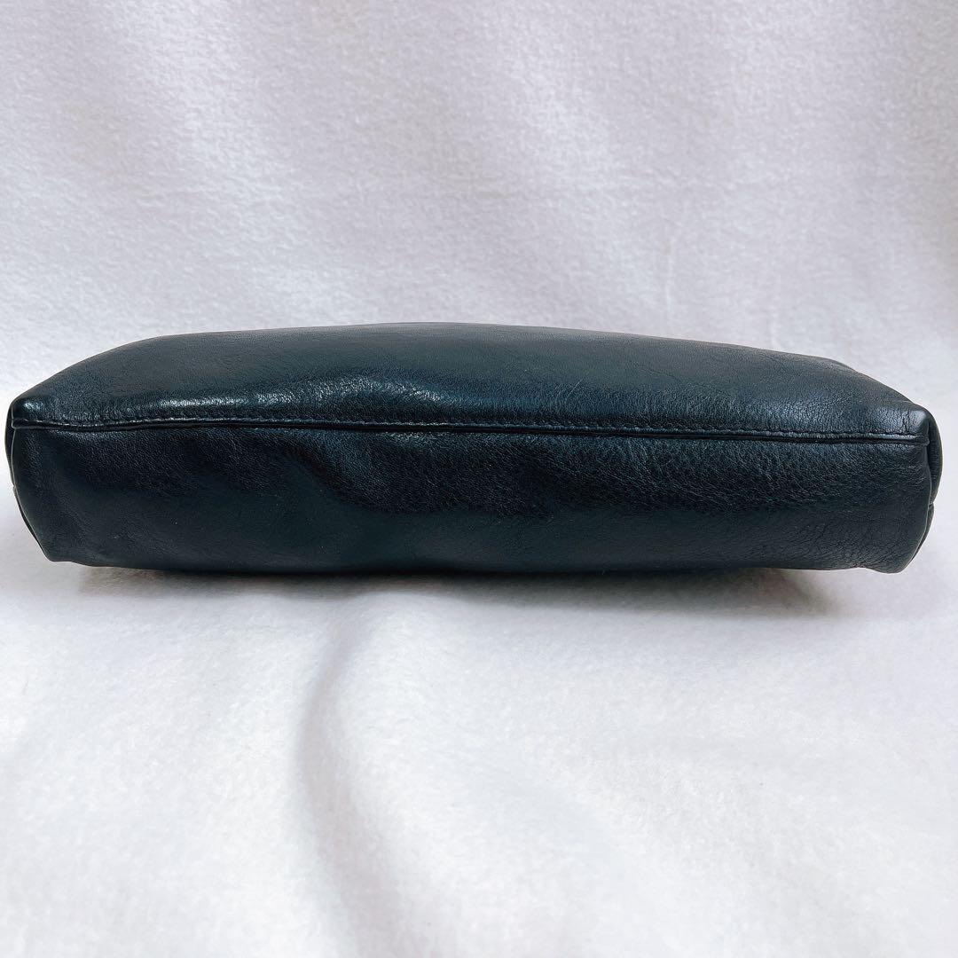 林檎　イルビゾンテ 黒 レザー クラッチバッグ がま口 ショルダー