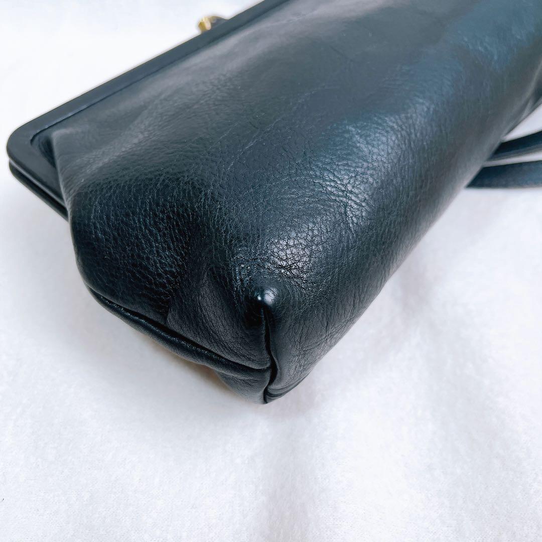 林檎　イルビゾンテ 黒 レザー クラッチバッグ がま口 ショルダー