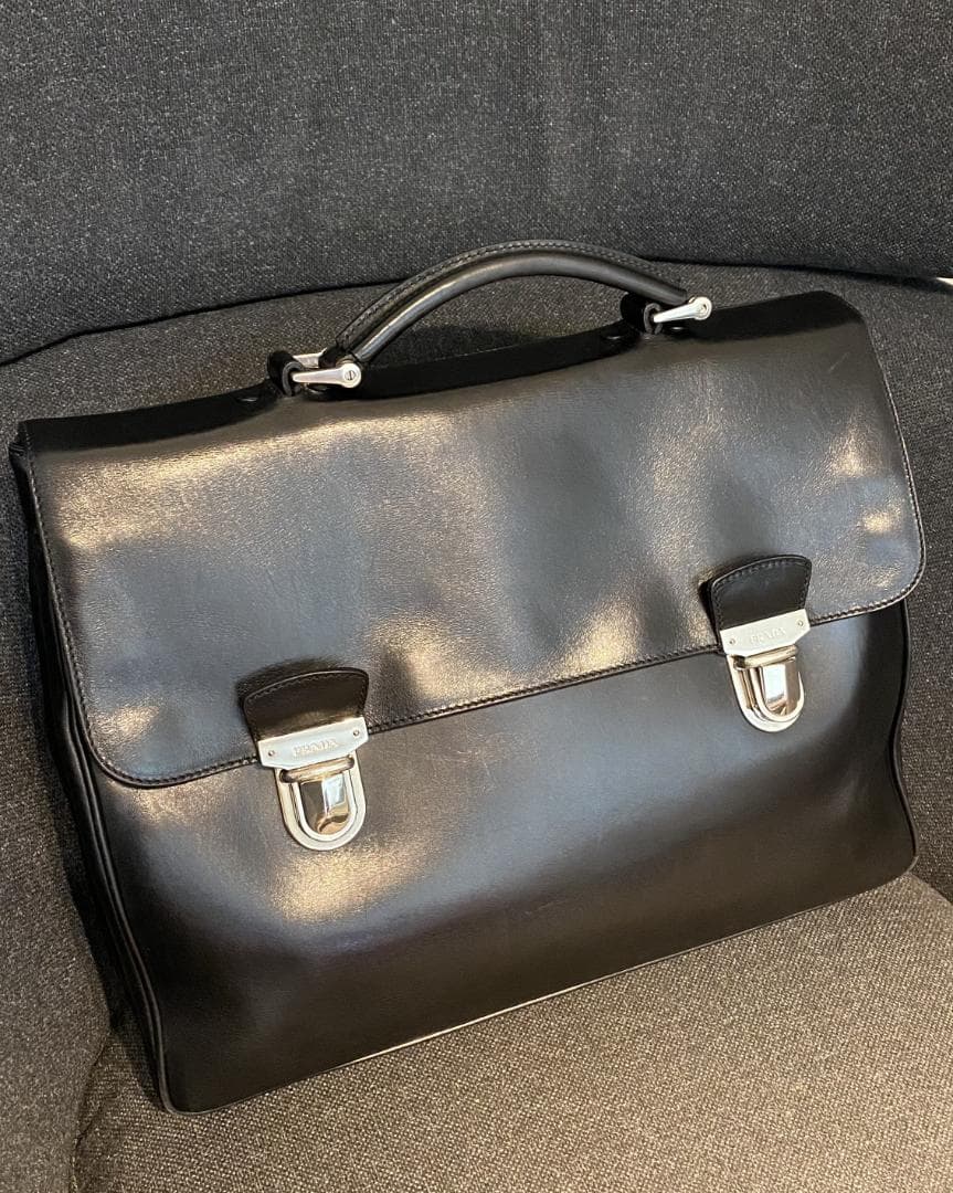 PRADA ビジネスバッグ ブリーフケース オールレザー　黒