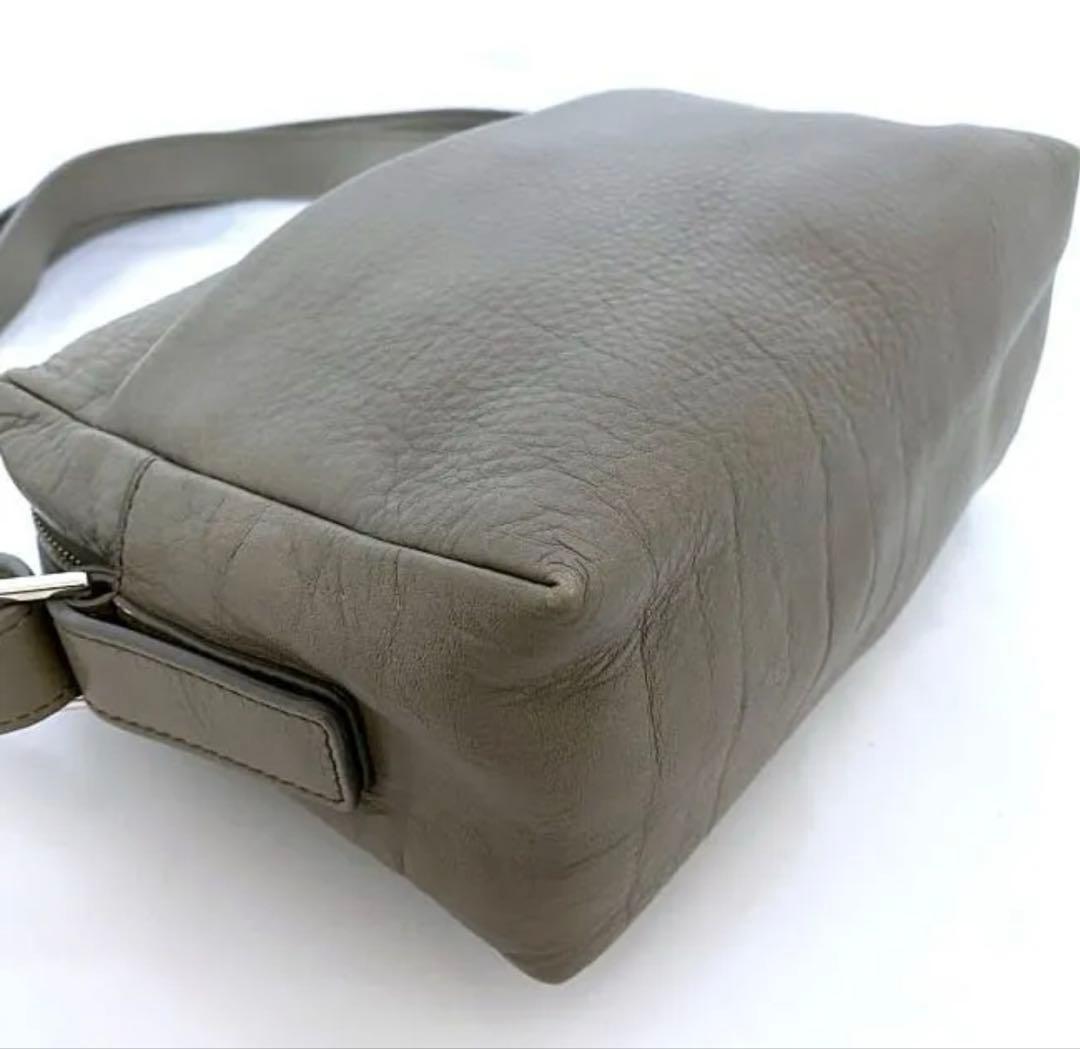 ヒロフ　ショルダーバッグ