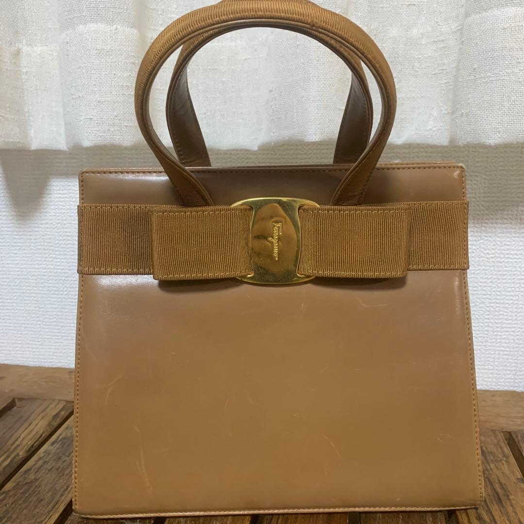 Salvatore Ferragamo ブラウン ハンドバッグ フェラガモ