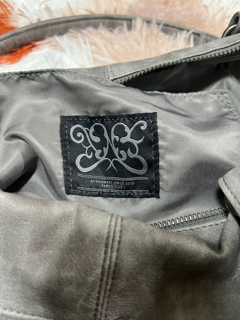 Fancy Club レザーショルダーバッグ グレー