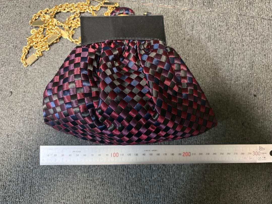 ボッテガヴェネタ イントレチャート　がま口チェーンショルダーバッグ