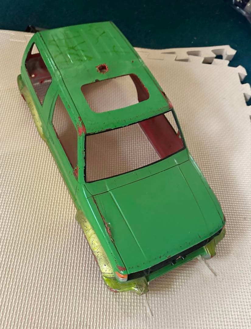 1/10RC XB 4WDオフロードカー 三菱パ ジェロ・メタルトップワイド本体