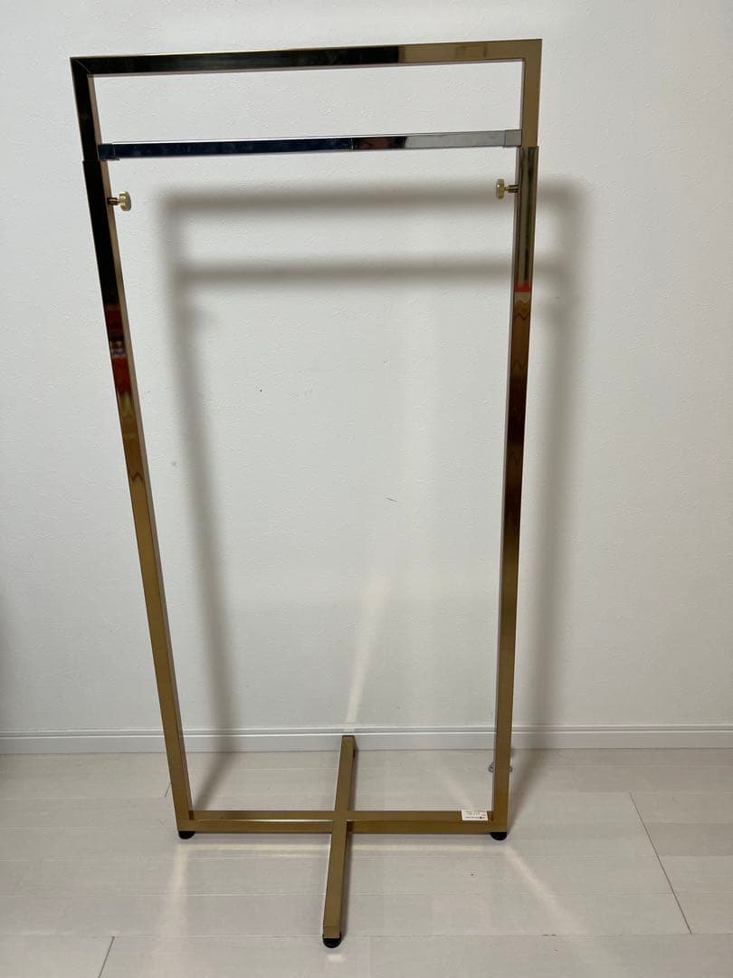 【美品】ヒロタ（株）ゴールド ハンガーラック 高さ調節可能 2105-127 アンティークゴールドハンガーラック 角パイプ 1台 ストア