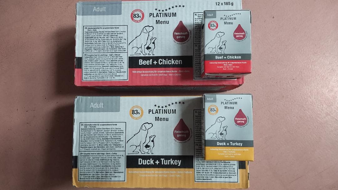 プラチナム成犬用フード(ビーフ+チキン・ダック+ターキー) 計24個 ドイツで大人気プラチナム ドッグフード、キャットフードの商品詳細