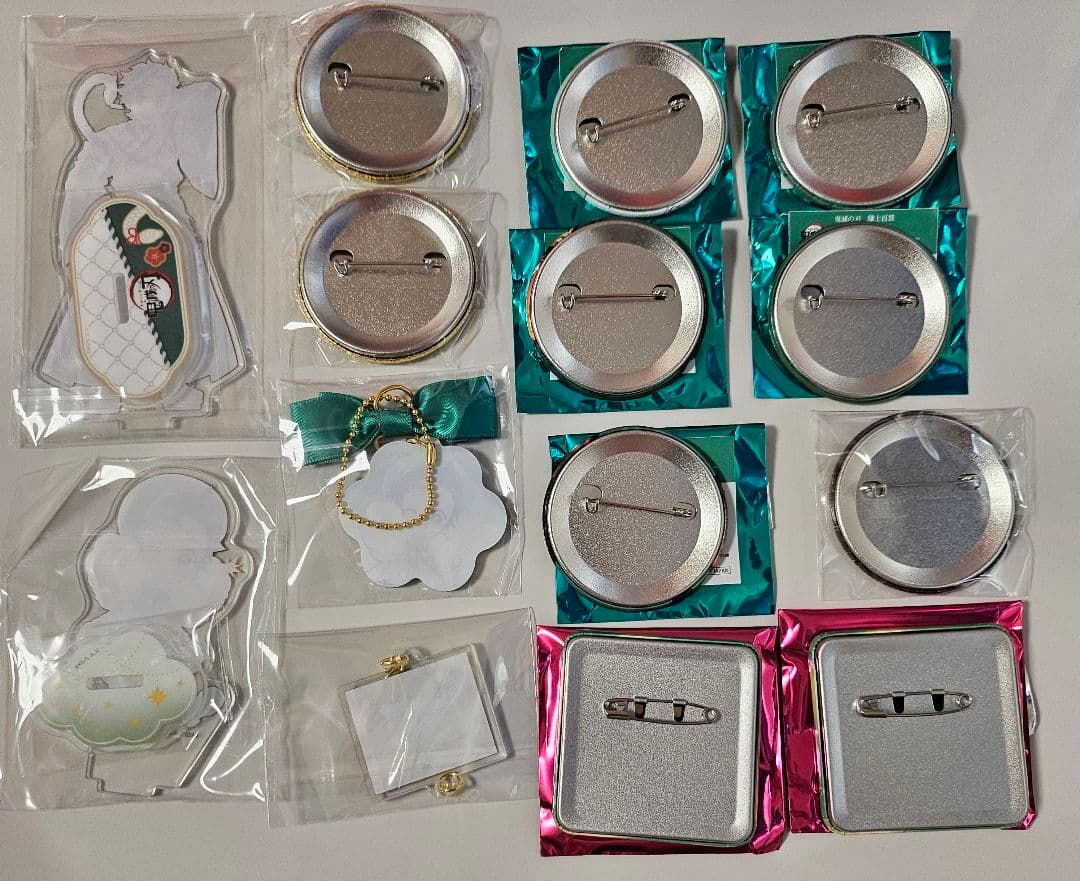 s*様 11 鬼滅の刃 炭治郎 まとめ売り アクスタ 缶バッジ チャーム