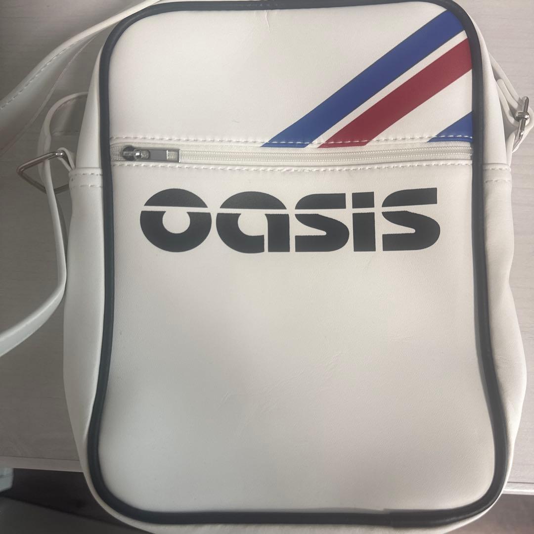 Oasis30周年記念展の限定グッズのショルダーバッグミニ